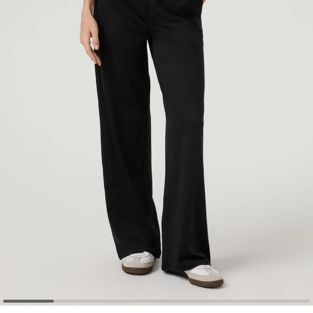 Vuori Black Wide Leg Women's Pants